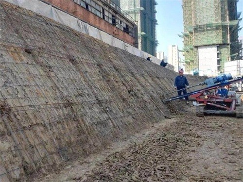 桑日建筑边坡支护